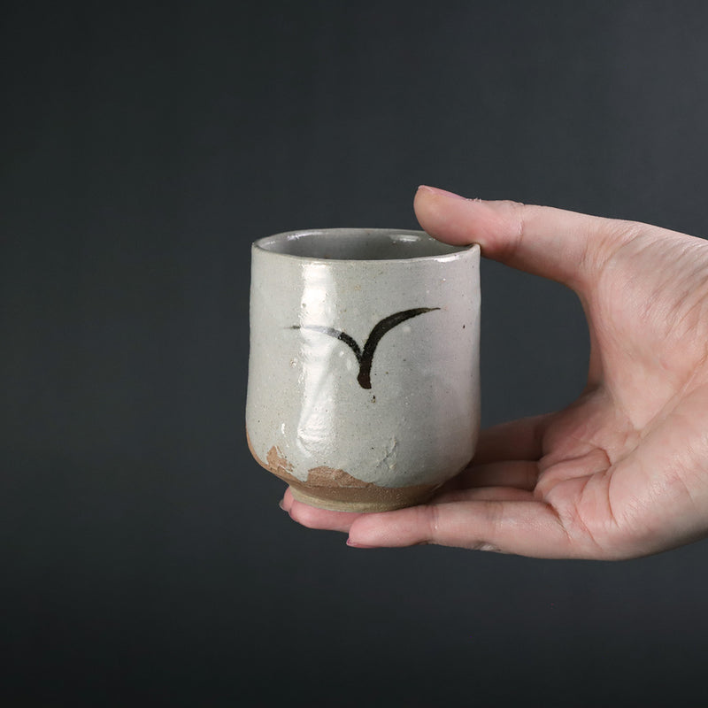 Painted Karatsu teacup No.5 by Naoto Yano