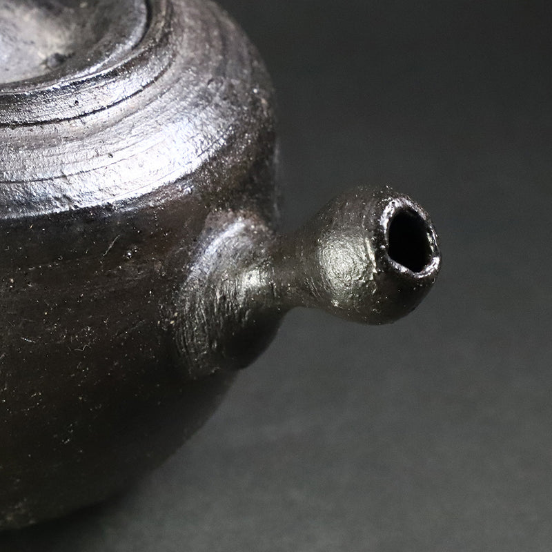 Suzu Karatsu teapot No.26 by Yasumoto Kajiwara