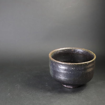 Black Karatsu tea bowl by Kota Tanaka