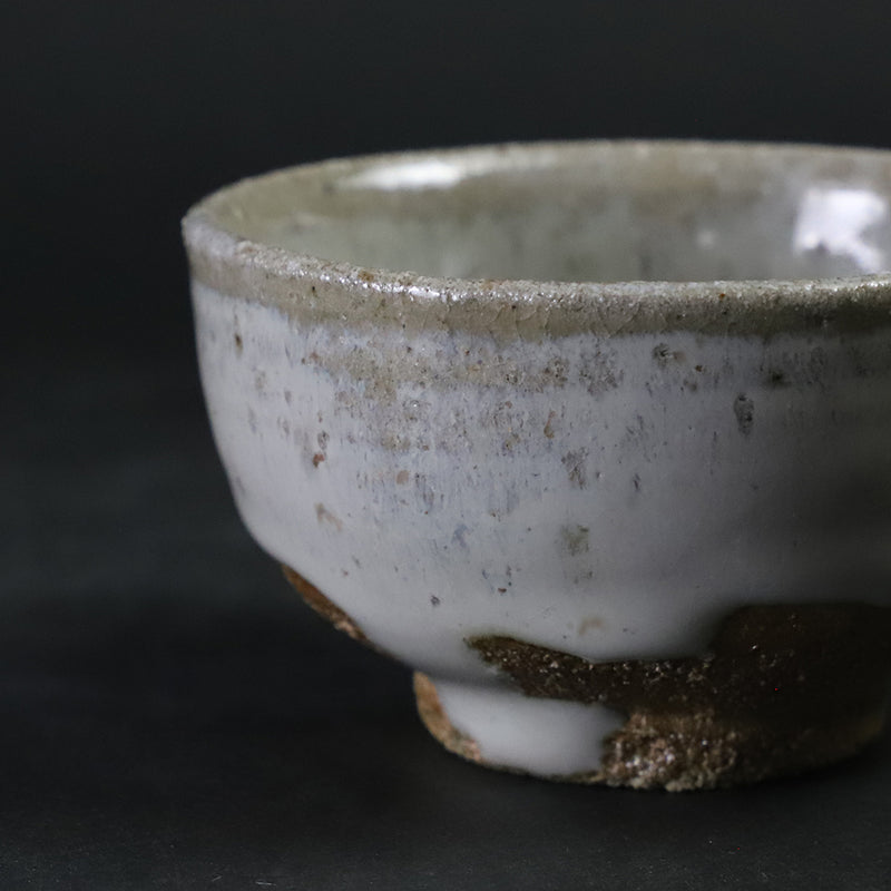 Madara Karatsu sake cup 1 made by the 14th generation Nakazato Tarouemon