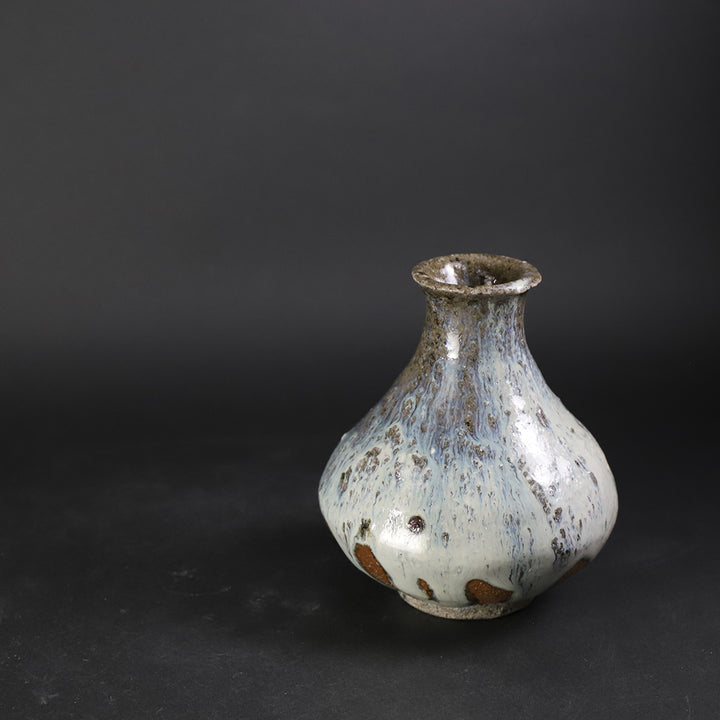 Madara Karatsu Sake Bottle No.29 by Munehiko Maruta