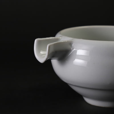 White porcelain gourd-shaped sake cup by Takashi Nakazato