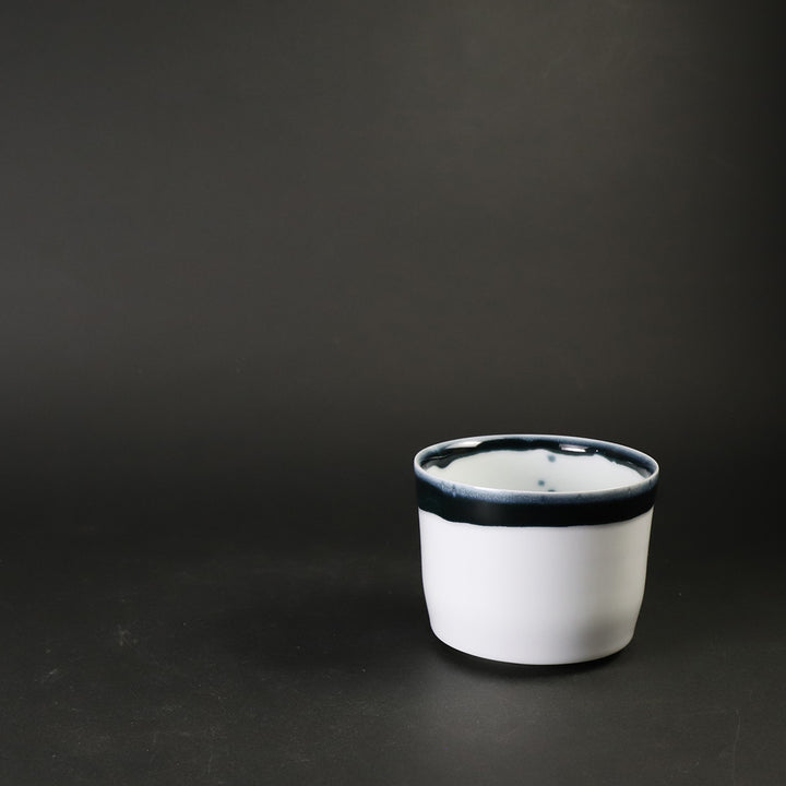 家庭画報にも掲載　有田焼　百田暁生作カップ 家庭画報にも掲載 有田焼 百田暁生作カップ 家庭画報にも掲載