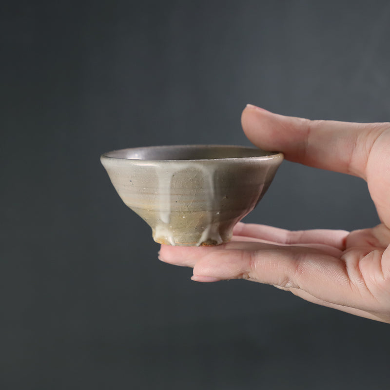 中里太亀　作　唐津ぐい呑