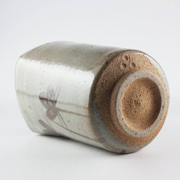 Nakazato Taroemon Kiln, Illustrated Karatsu Tea Cup (Sanbonmatsu)