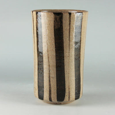 Nakazato Tarōemon Kiln Illustrated Karatsu Cup (bamboo grass)