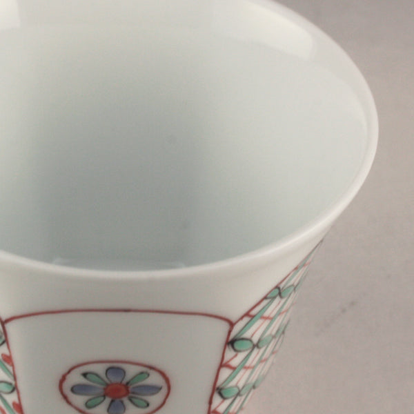 Kakiemon kiln nishikiji design sake cup