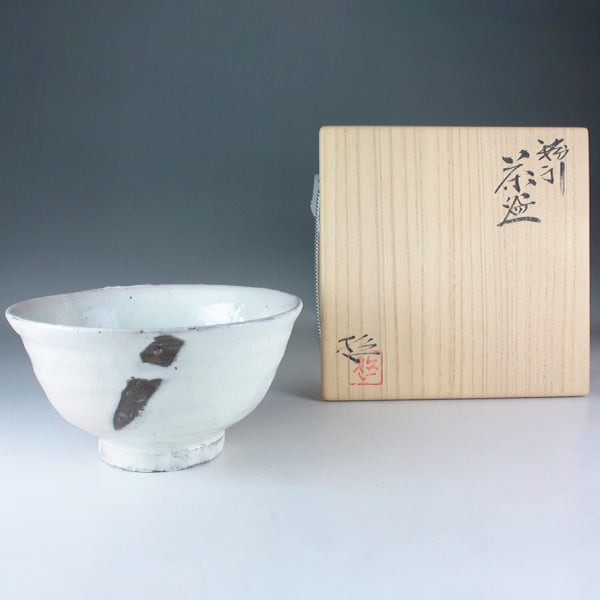 Kobiki tea bowl by Tetsuo Ogawa