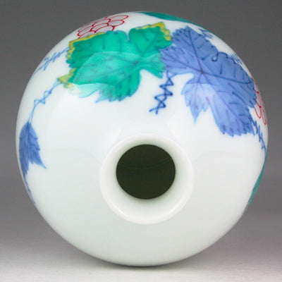 Imaemon kiln Nishiki vine painting vase 1