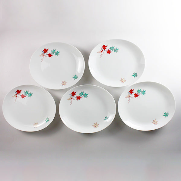 Kakiemon kiln plate with colored leaves design (five guest group)