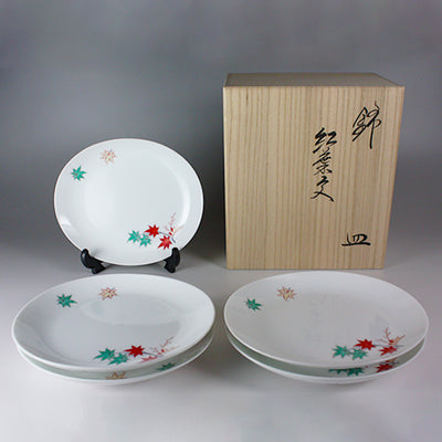 Kakiemon kiln plate with colored leaves design (five guest group)