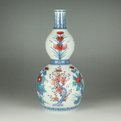 Imaemon Kiln Colored Nabeshima Flower Vase