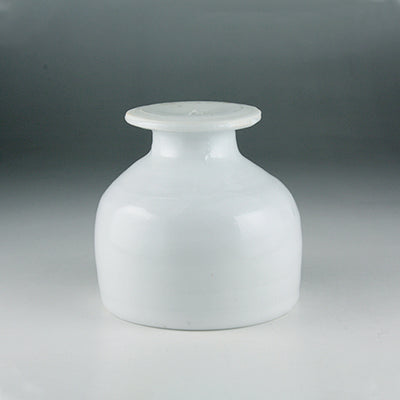 Karatsu white porcelain cup by Yukiko Tsuchiya