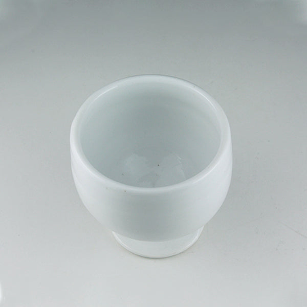 Karatsu white porcelain cup by Yukiko Tsuchiya