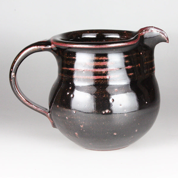 Iron glaze pitcher by Taki Nakazato
