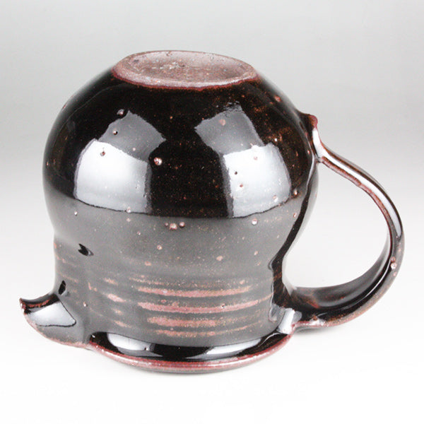 Iron glaze pitcher by Taki Nakazato