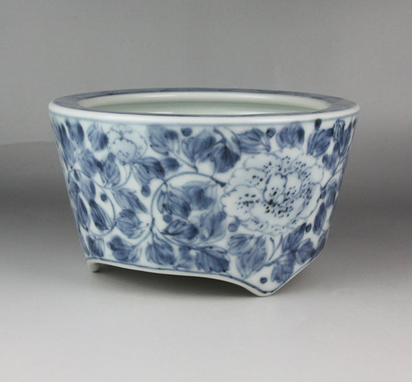 Incense burner with peony arabesque design by Seiji Takamori (Small B)