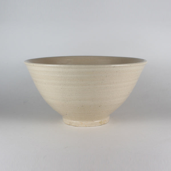 White porcelain bowl by Takashi Nakazato