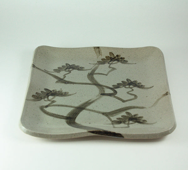 Nakazato Taroemon Kiln, Illustrated Karatsu Square Plate (Pine)