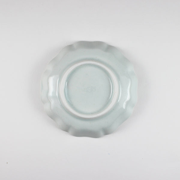 224porcelain　作　2245 輪花3寸皿（白瓷）