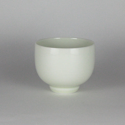 Made by Manji Inoue Yellow-green glaze Camellia engraving Guinomi