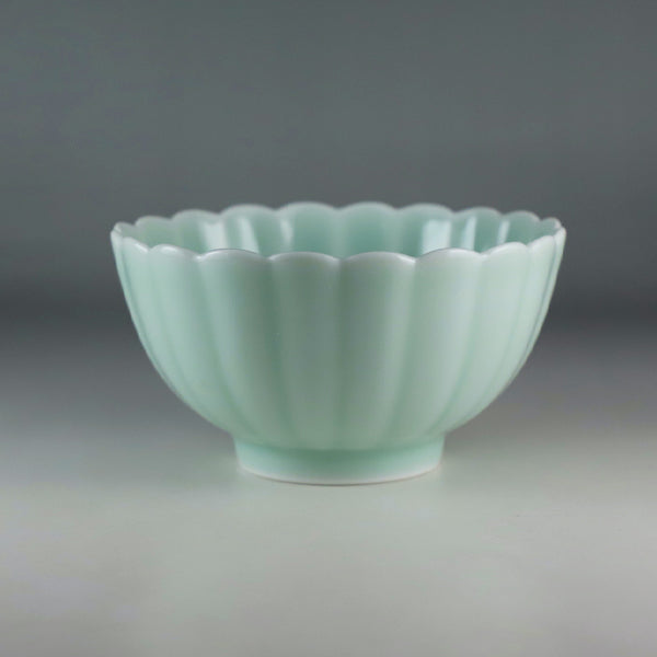 Nabeshima Kosen Kiln Celadon chrysanthemum small bowl