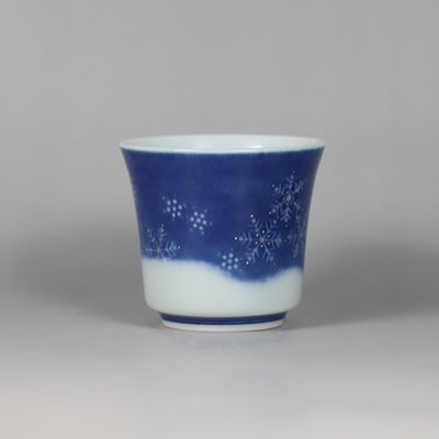 14th generation Imaizumi Imaemon Guinomi Sake cup with overglaze enamel