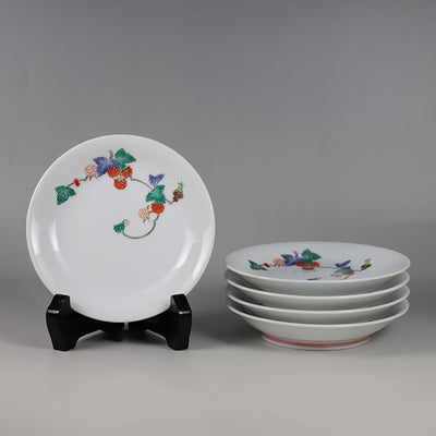 Kakiemon Kiln Nishiki Strawberry Plate (Five Guests)