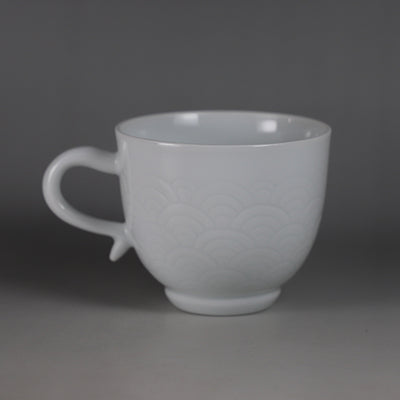 Manji Inoue white porcelain blue sea wave design coffee bowl