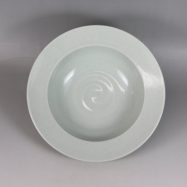 Arita PorcelainLab product Kabuto bowl (middle: Yi Dynasty white porcelain)