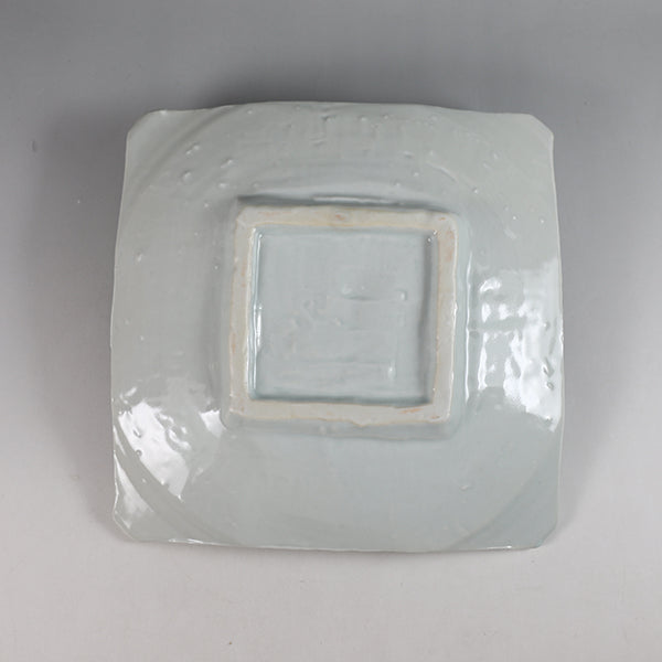 Corner cut square plate by AritaPorcelainLab (chrysanthemum painting)
