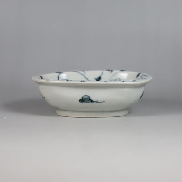 Oval bean bowl by AritaPorcelainLab (sometsuke manryaku)