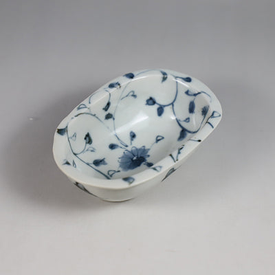 Oval bean bowl by AritaPorcelainLab (sometsuke manryaku)
