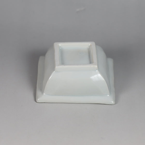 AritaPorcelainLab Square bean bowl (Yi Dynasty white porcelain)
