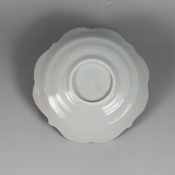 Four-sided small plate by AritaPorcelainLab (Yi Dynasty white porcelain)