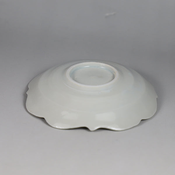 Four-sided small plate by AritaPorcelainLab (Yi Dynasty white porcelain)