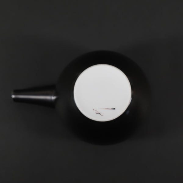 By Akio Momota Jet Black Katakuchi