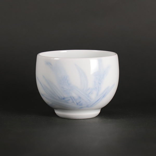 Manji Inoue White Porcelain Dyed Wheat Engraved Guinomi Sake Cup