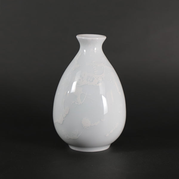 Yuki Inoue white porcelain glaze dripping sake bottle