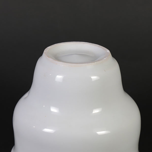White porcelain tea cup by Takashi Nakazato