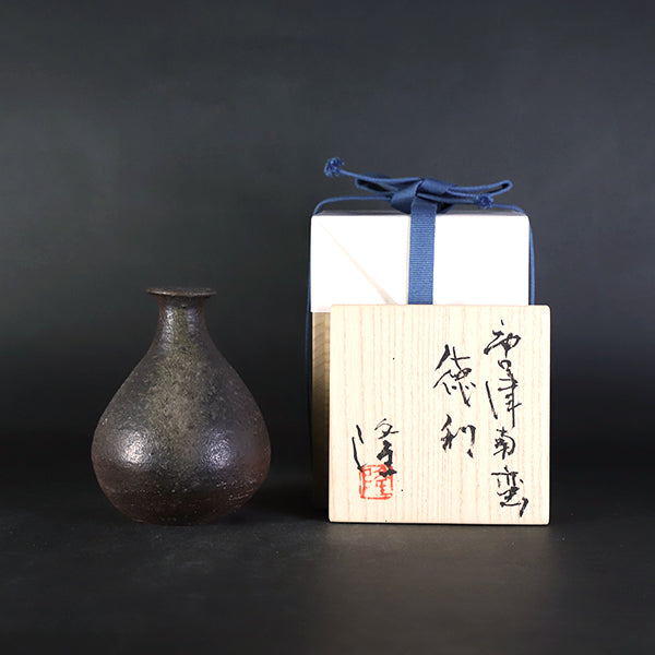 Karatsu Nanban sake bottle by Takashi Nakazato