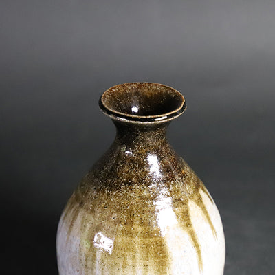 Nakazato Tarōemon Kiln Karatsu Flower Vase