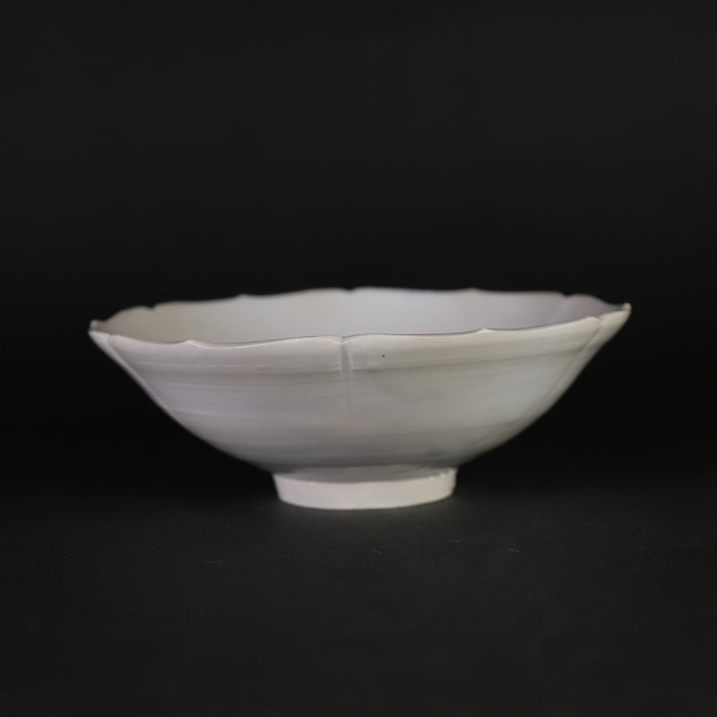 竹花正弘　作　白瓷蓮弁小鉢