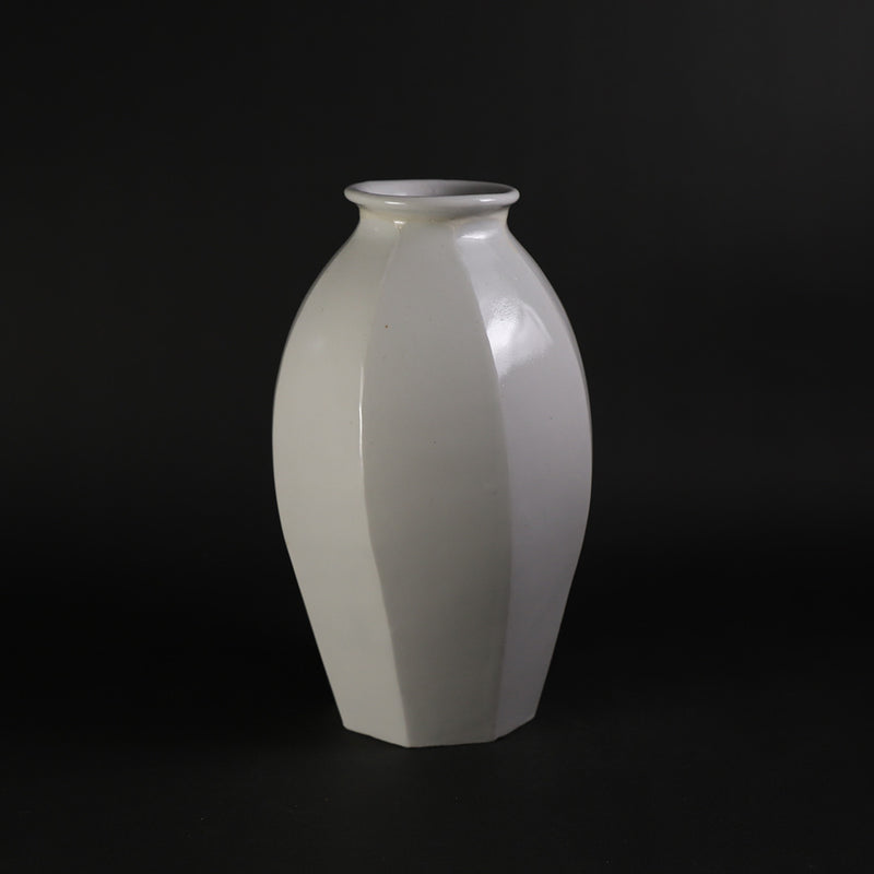 White porcelain vase with chamfer by Masahiro Takehana