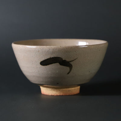Nakazato Tarōemon Kiln Illustrated Karatsu Tea Bowl (Tori)