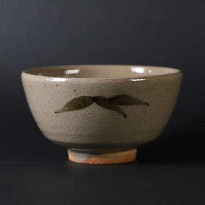 Nakazato Tarōemon Kiln Illustrated Karatsu Tea Bowl (Bamboo)