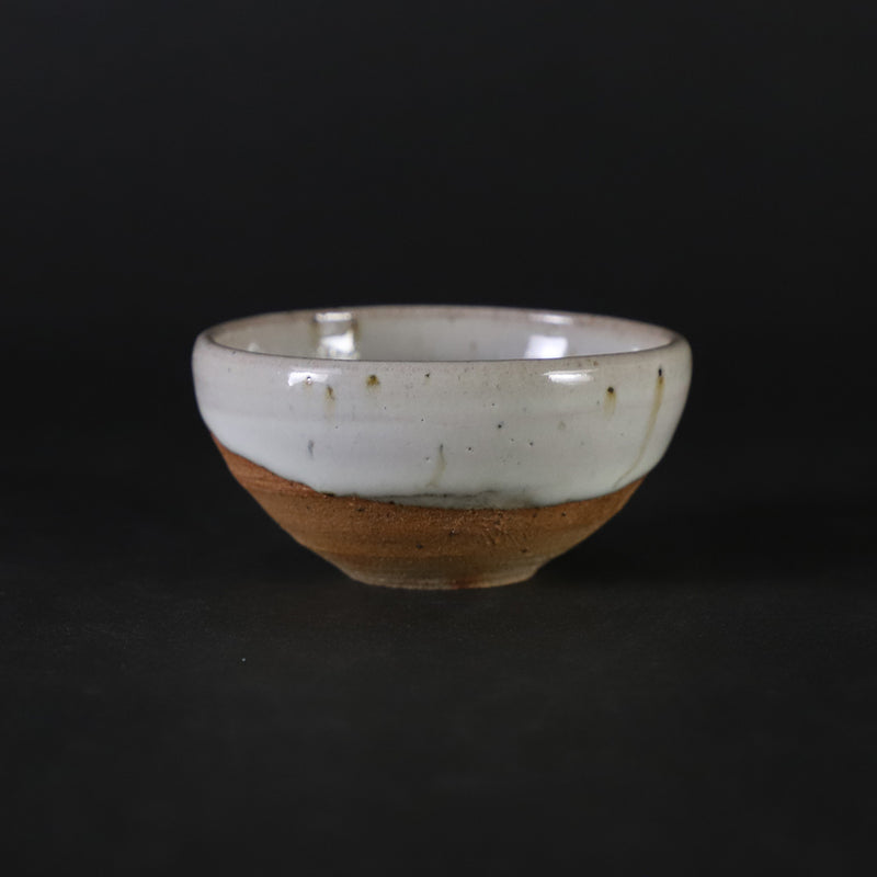 Madara Karatsu sake cup by Kenta Nakazato