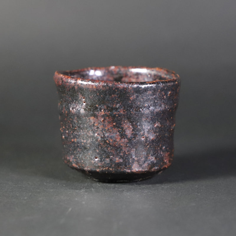 Black Karatsu sake cup 2 by Kota Tanaka