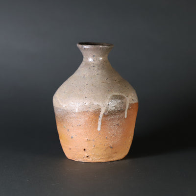 Karatsu sake bottle by Munehiko Maruta