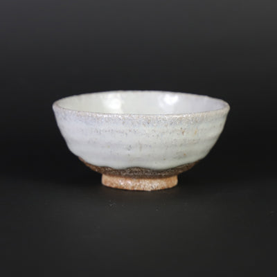 Madara Karatsu sake cup by Naoto Yano